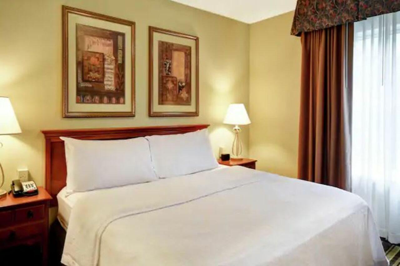 โฮมวู้ด สวีท บาย ฮิลตัน เชสเตอร์ Hotel ภายนอก รูปภาพ