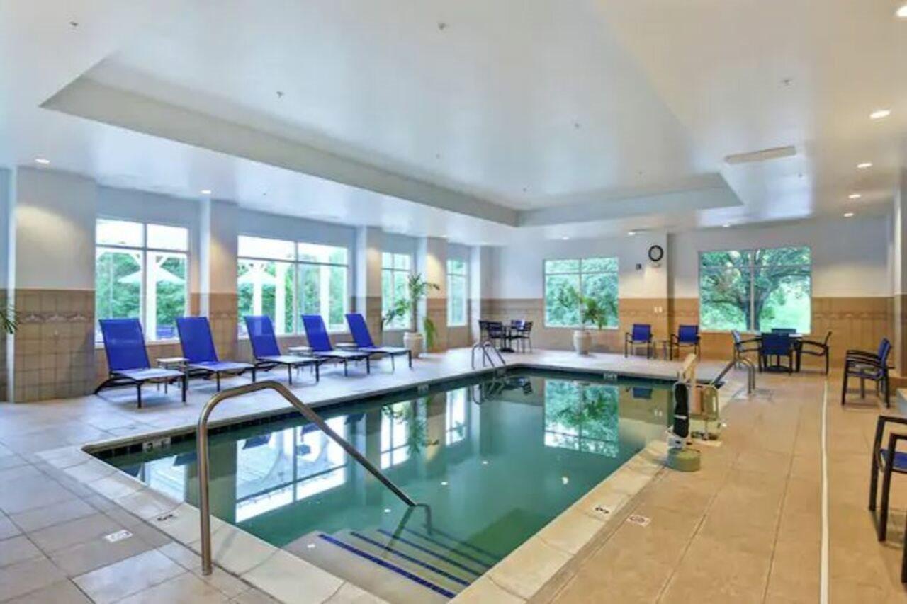 โฮมวู้ด สวีท บาย ฮิลตัน เชสเตอร์ Hotel ภายนอก รูปภาพ