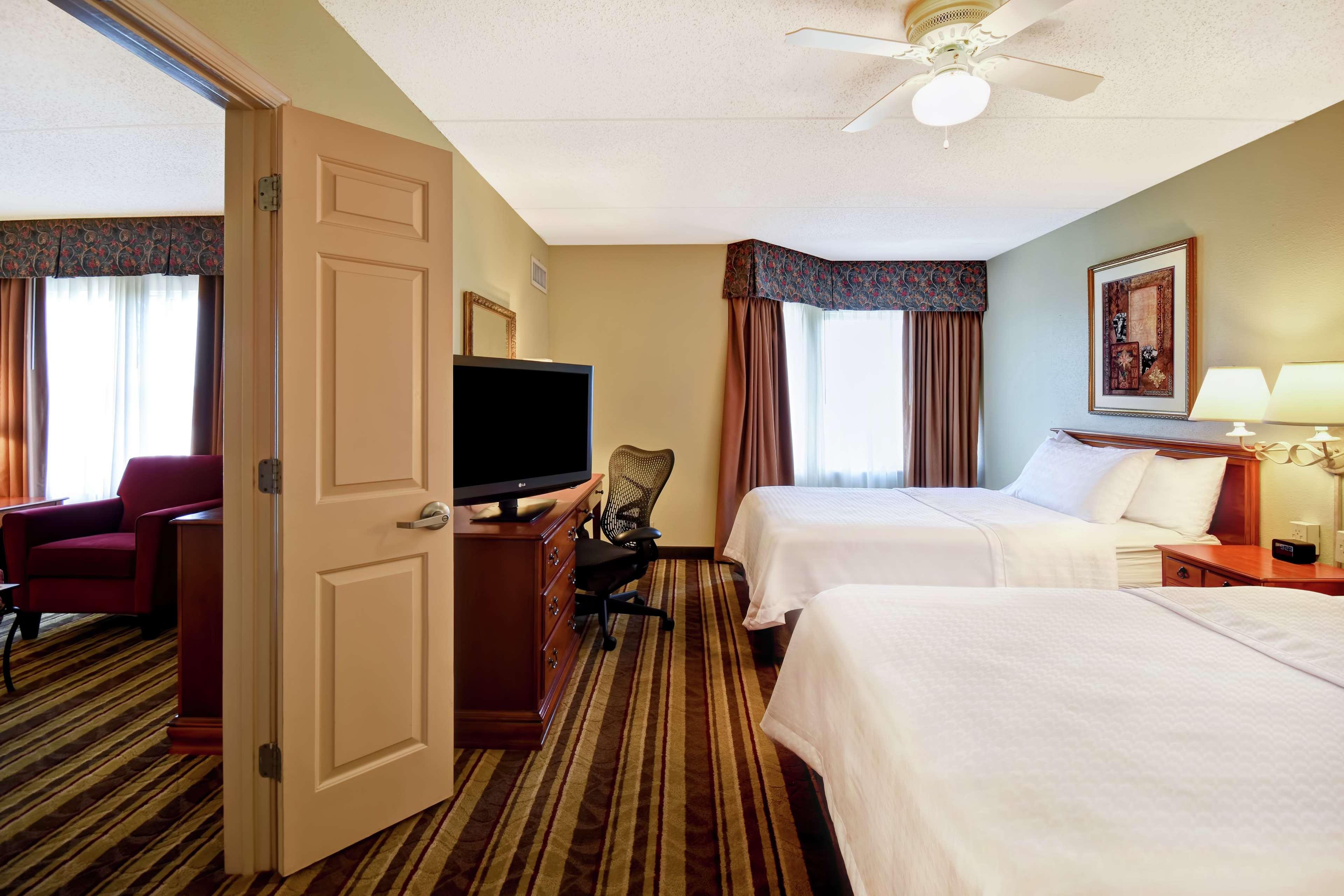 โฮมวู้ด สวีท บาย ฮิลตัน เชสเตอร์ Hotel ภายนอก รูปภาพ