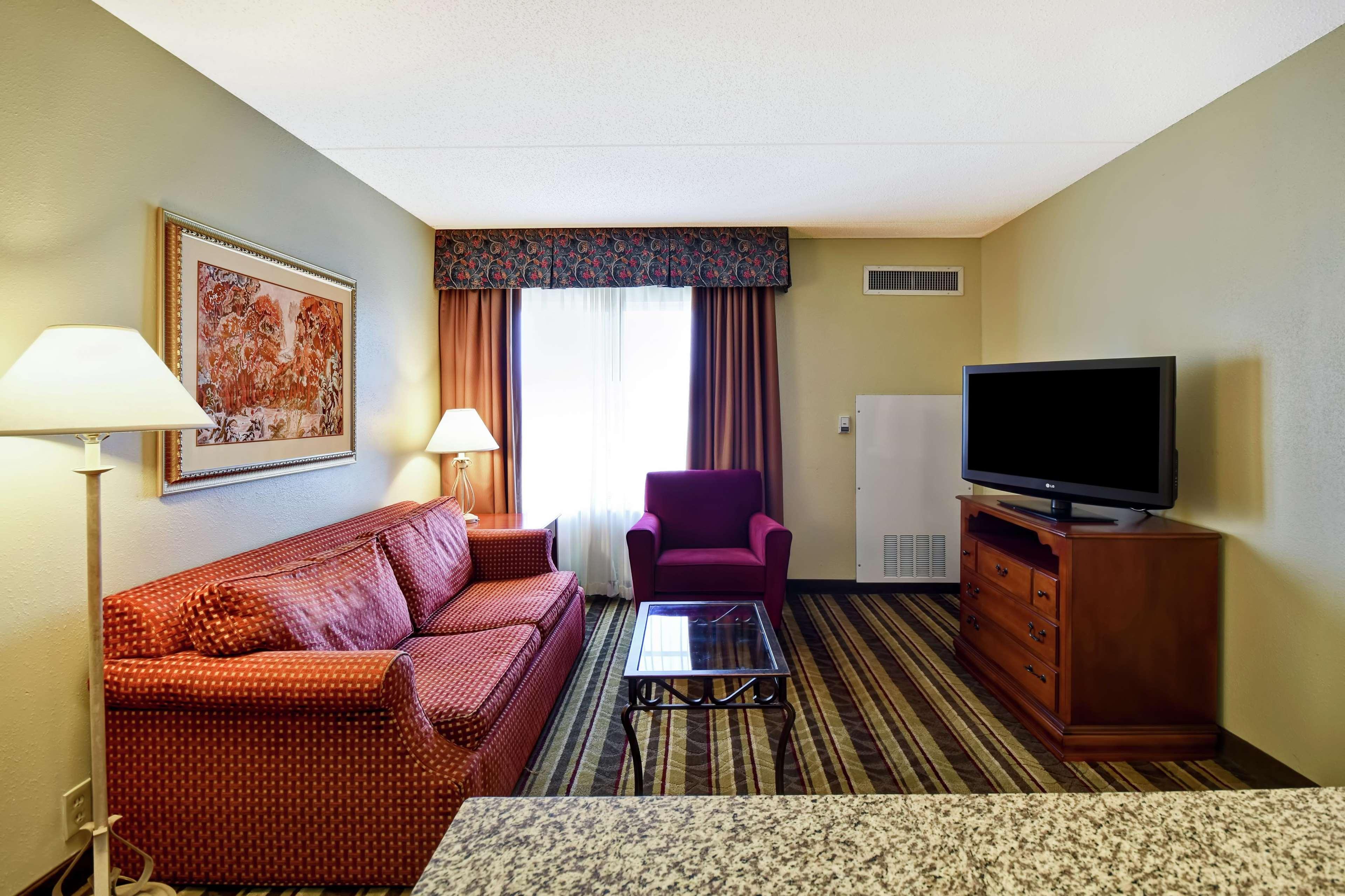โฮมวู้ด สวีท บาย ฮิลตัน เชสเตอร์ Hotel ภายนอก รูปภาพ
