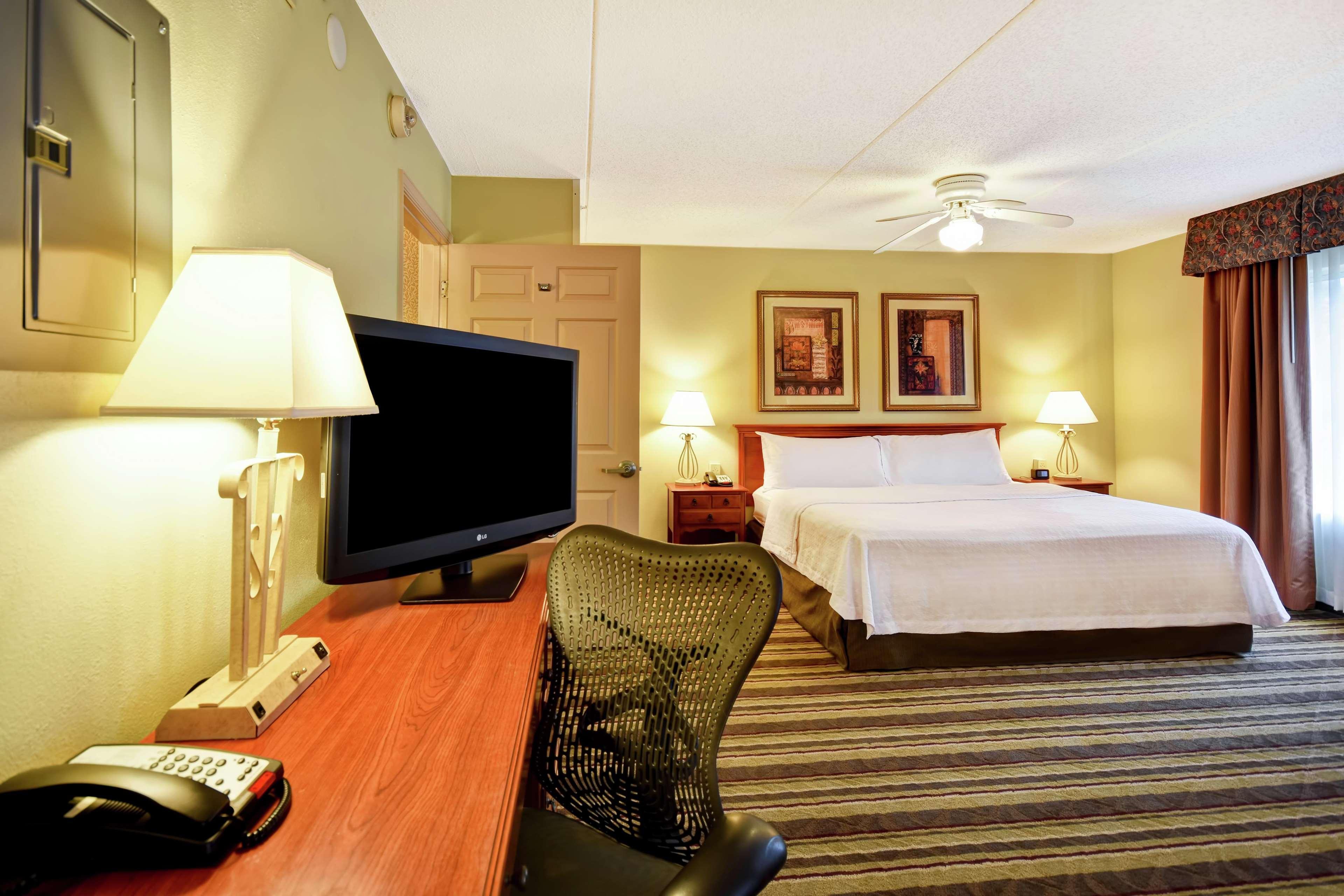 โฮมวู้ด สวีท บาย ฮิลตัน เชสเตอร์ Hotel ภายนอก รูปภาพ