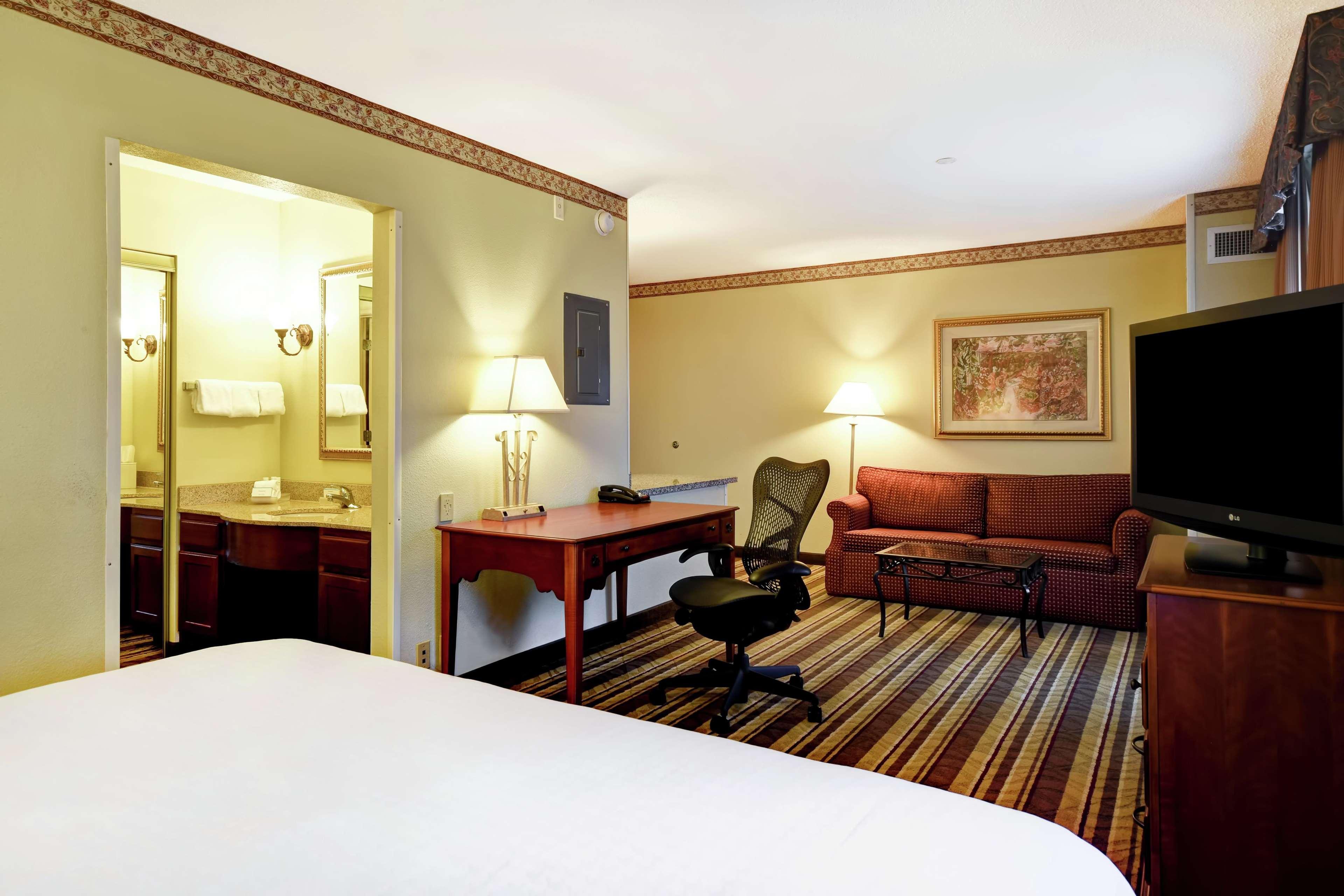 โฮมวู้ด สวีท บาย ฮิลตัน เชสเตอร์ Hotel ภายนอก รูปภาพ