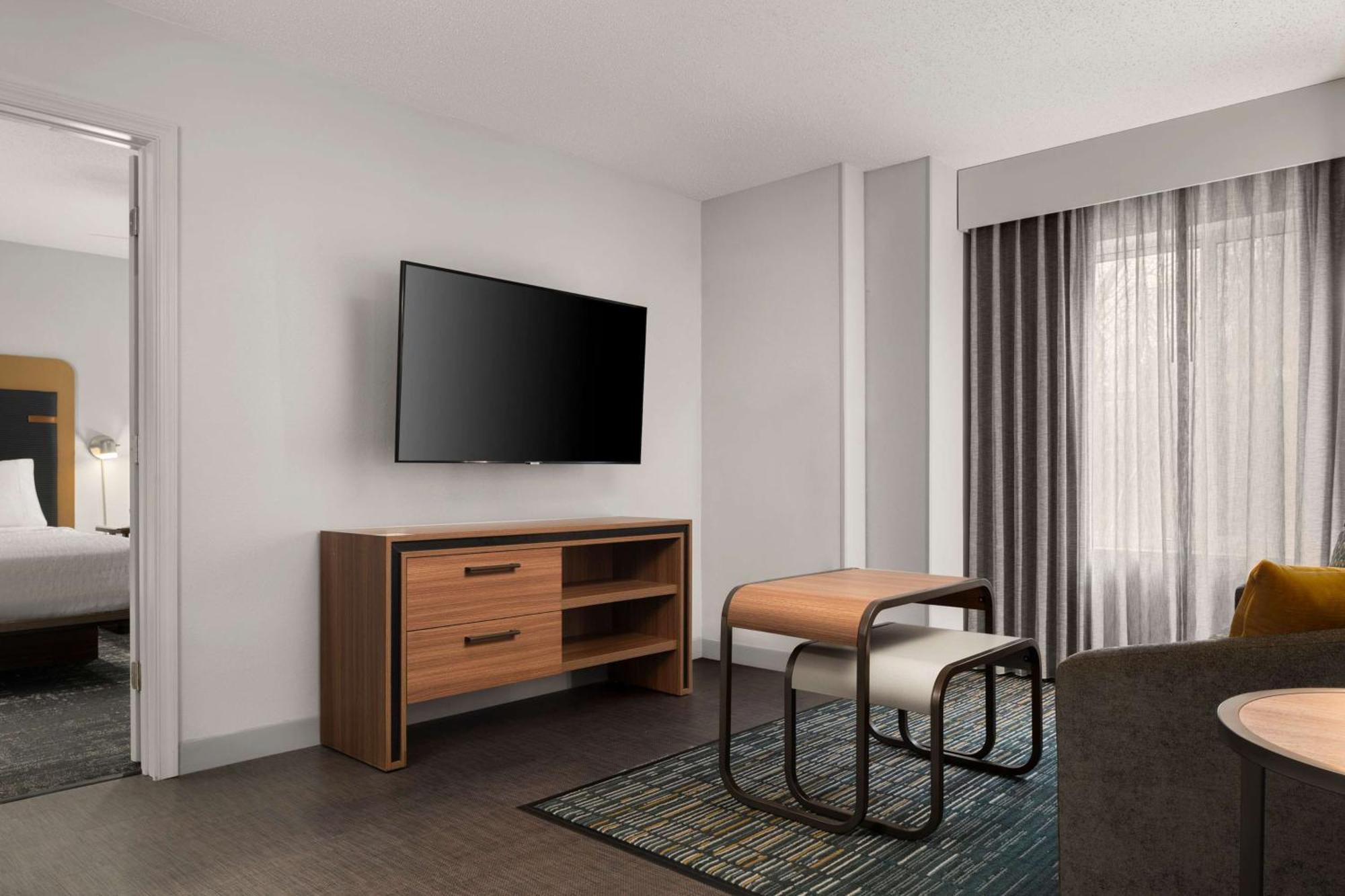 โฮมวู้ด สวีท บาย ฮิลตัน เชสเตอร์ Hotel ภายนอก รูปภาพ